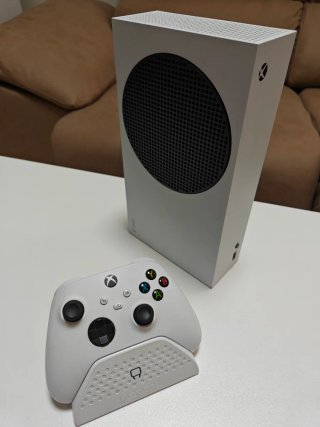 Xbox Series S Blanca + Mando