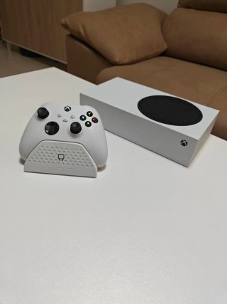 Xbox Series S Blanca + Mando