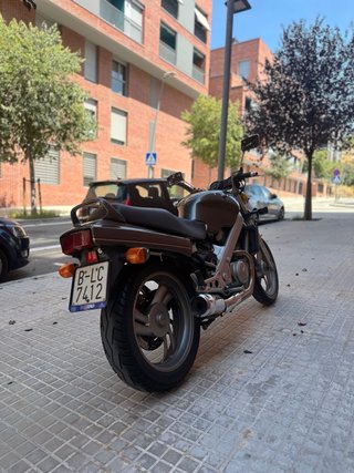 Honda NTV 650 Revere