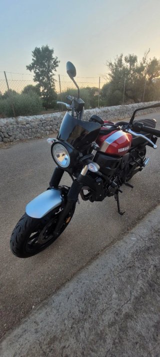 Yamaha XSR 700/ 2019 con 19.900 km