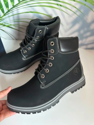 Botas hombre. Número 43