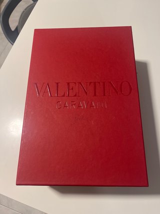 Caja Valentino Garavani Roja