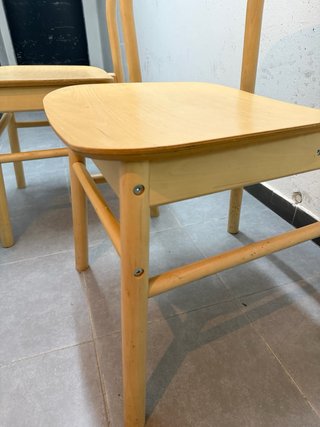Juego de 2 sillas de madera
