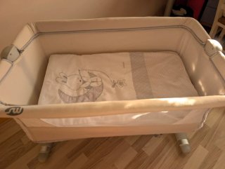 Cuna colecho con estampado de conejito