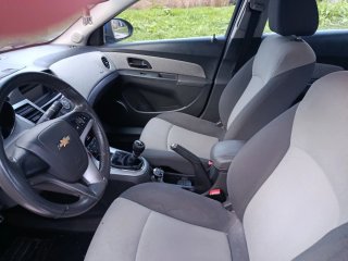 Chevrolet Cruze  2010