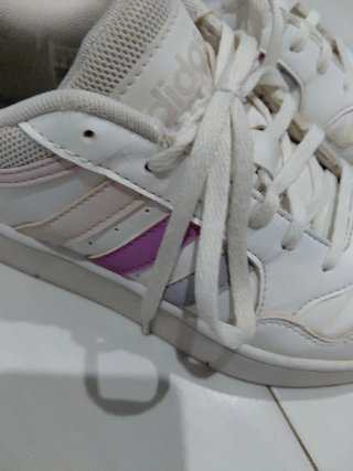 Zapatillas Adidas Blancas y Rosas