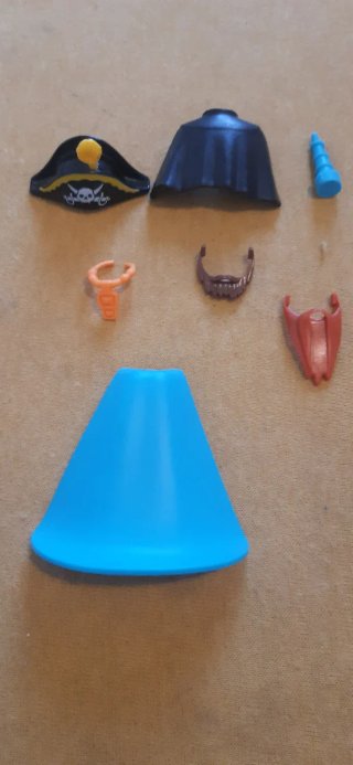 4 Figuras Playmobil con Accesorios