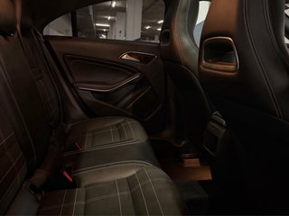 Mercedes-Benz CLA 220d | 2015