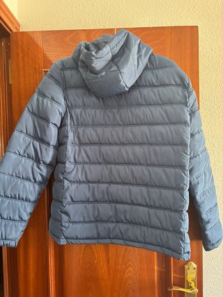 Chaqueta plumas con capucha