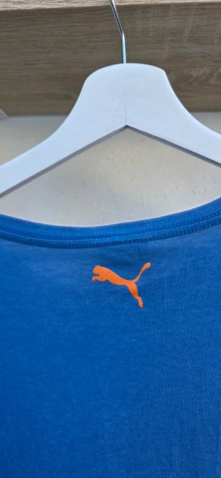 Camiseta Puma Azul Logo Neón