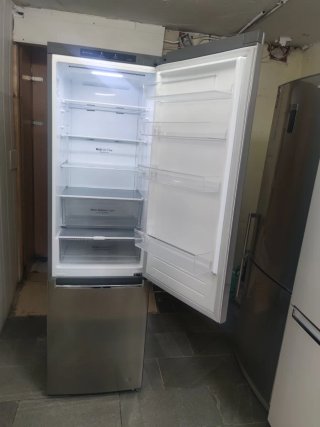 Nevera LG Inox clase D 203x60cm con garantía