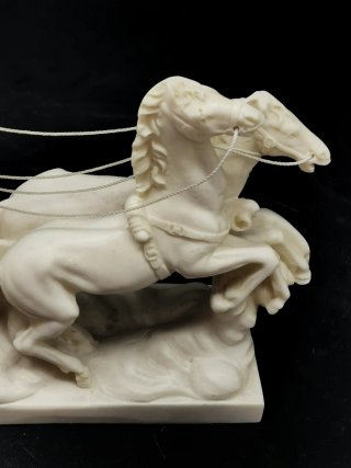 Figura clásica Cuadriga Romana A.Santini Firmada