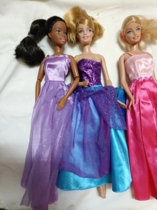Lote 4 Barbies Vestidos Princesa y Sirena