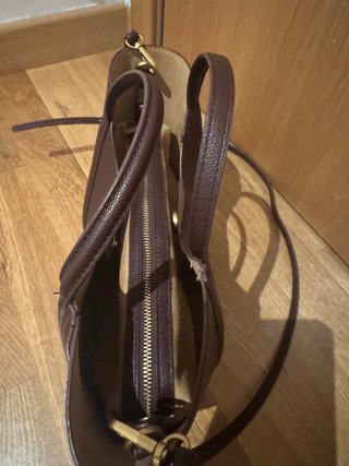 Bolso de mano borgoña