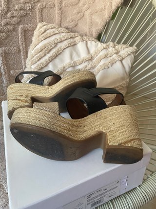 Sandalias Bimba y Lola Talla 36 Beige/Negro