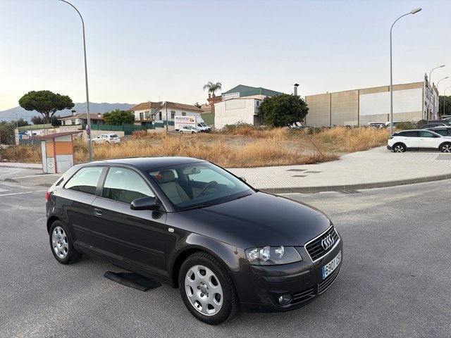 IMPECABLE AUDI A3 1.6 FSi 115CV NACIONAL 70.000KMS