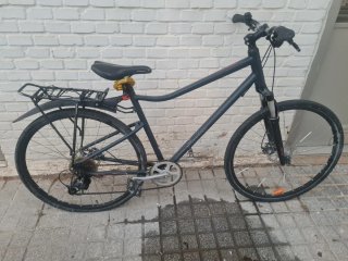 Bicicleta en perfecto estado solo un pinchaso