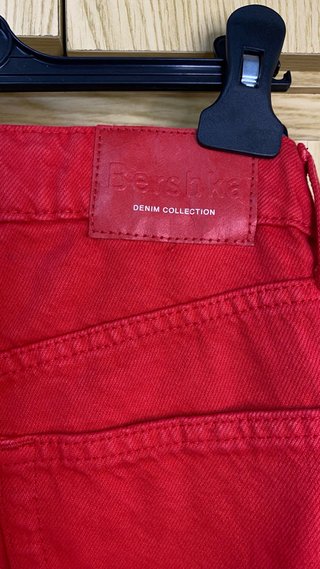 Pantalón ancho rojo