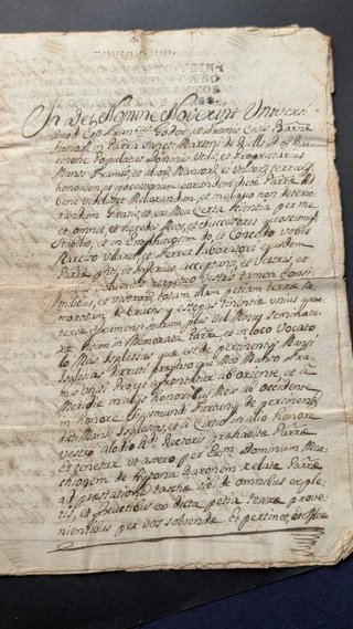 Manuscrito antiguo en latín
