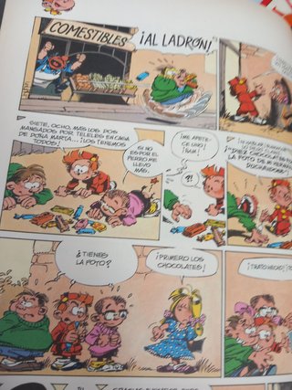 Lote 4 comics.