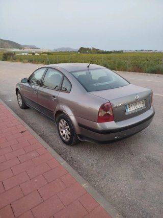 Volkswagen Passat 2003