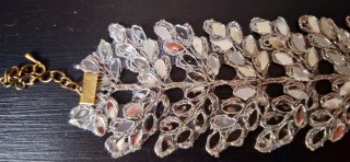 Elegante choker con specchietti