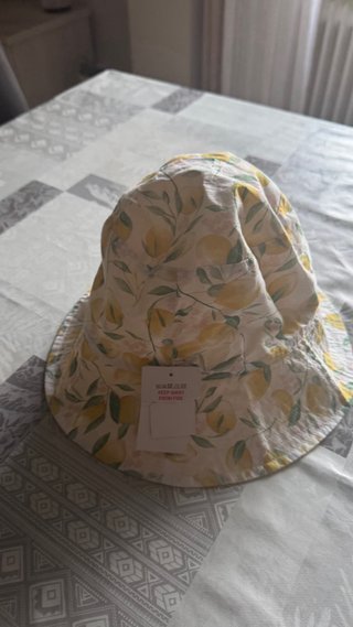 Gorro reversible limones