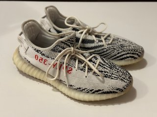 Adidas Yeezy Boost 350 V2 Zebra Talla 44.5