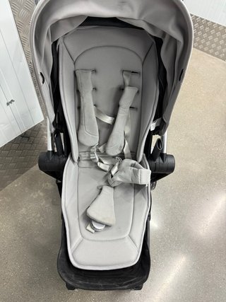 Carrito Joolz con capazo