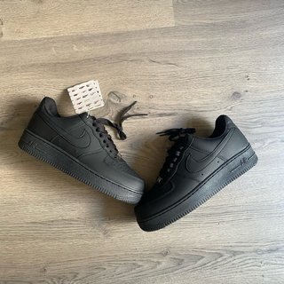 Nike Air Force 1 Triple Black Talla 40