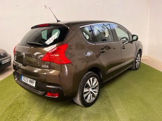 Peugeot 3008 2011