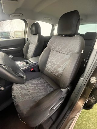 Peugeot 3008 2011