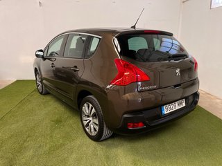 Peugeot 3008 2011