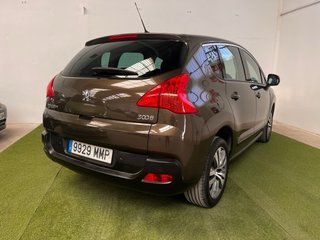 Peugeot 3008 2011