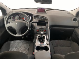 Peugeot 3008 2011