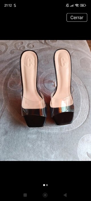 Sandalias transparentes tacón cuadrado