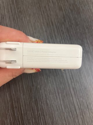 Cargador Rápido MacBook Pro Apple va con su cable