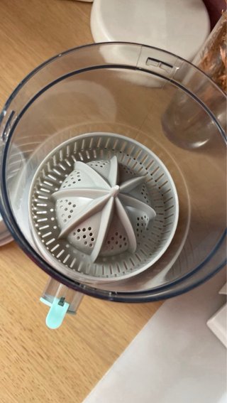 Exprimidor Eléctrico Portátil