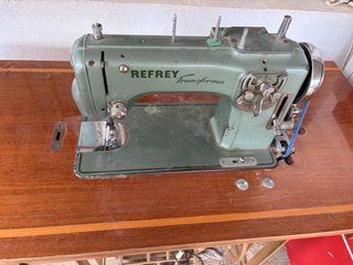 Máquina de coser Gefrey Transforma