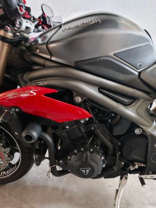 Triumph Speed Triple 1050