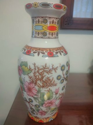 Jarrón de porcelana estilo chino