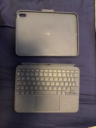 iPad 10ª Gen Azul+ Funda Logitech+ Lapiz Apple