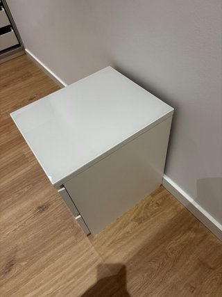 Mesita de noche MALM IKEA Blanca