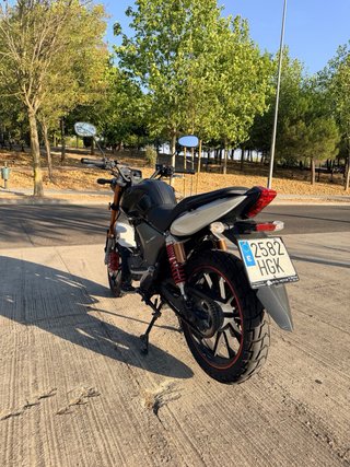 Keeway RKV RKS 125 Naked Moto