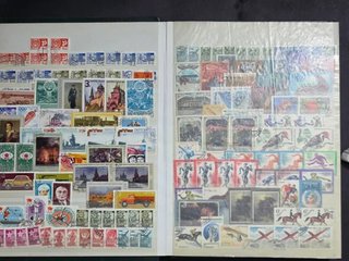 Colección de más de 3.000 sellos mundo. Ver imagen