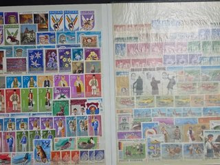 Colección de más de 3.000 sellos mundo. Ver imagen