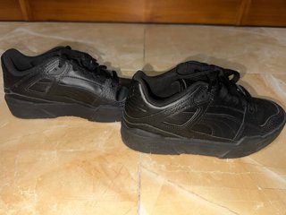 Zapatillas niño negras