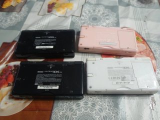 Nintendo DS 4 console nere, rosa, bianche 50 lunn