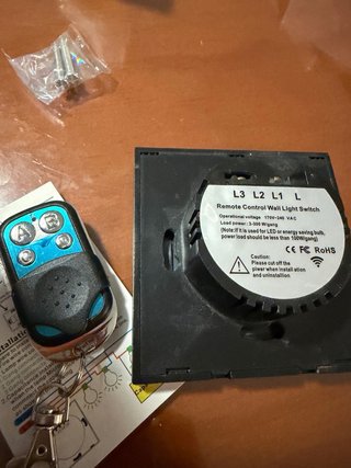 Interruptor Táctil Inteligente con Mando