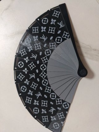 Abanico 3D Louis Vuitton Negro